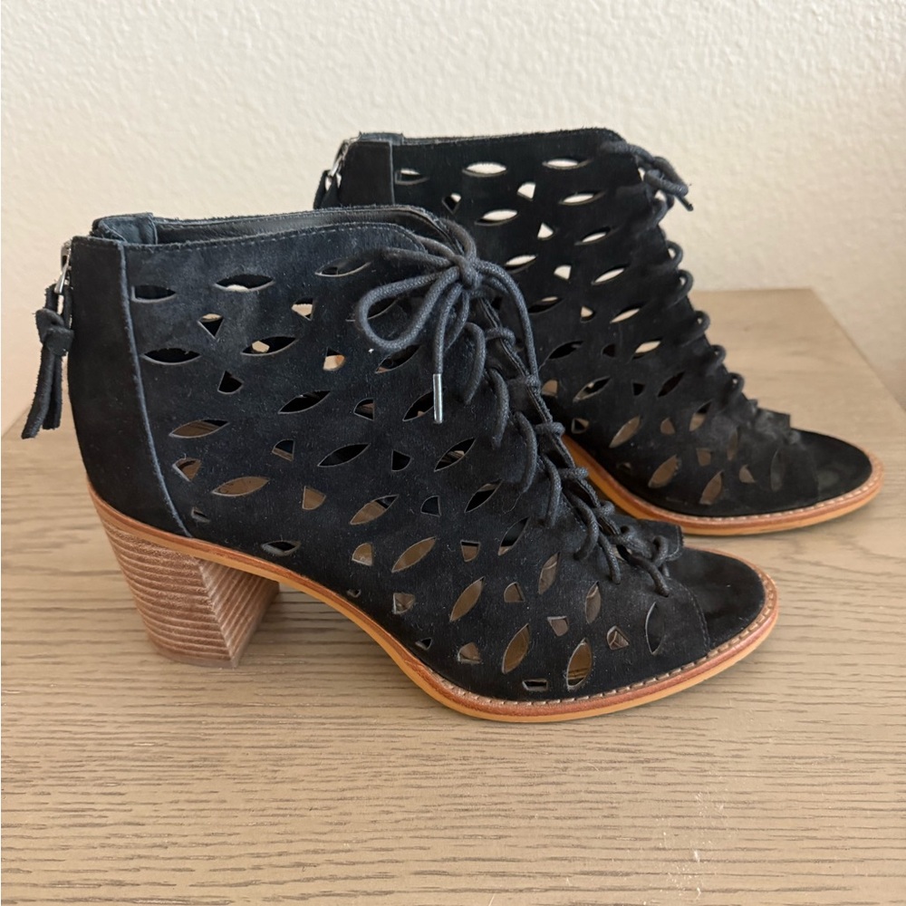 Gianni Bini Black Cutout Heeled Boots